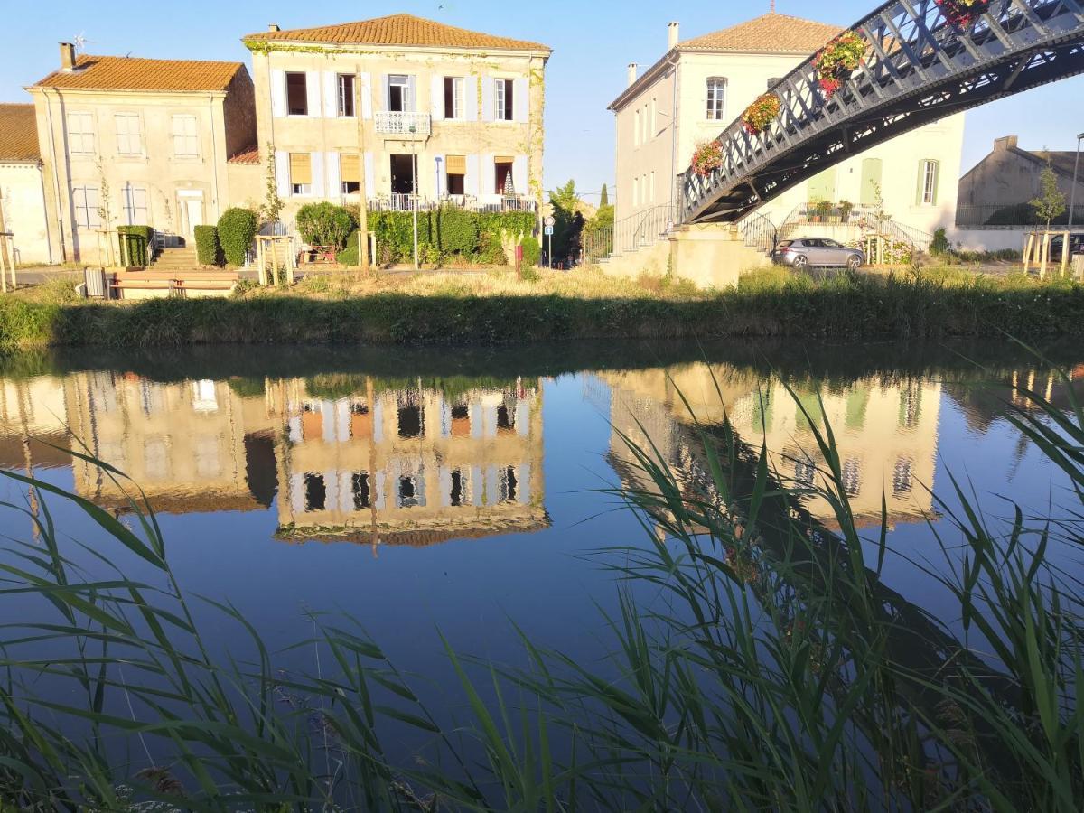 Les Volets Bleus Bed & Breakfast Salleles-d'Aude Exterior photo