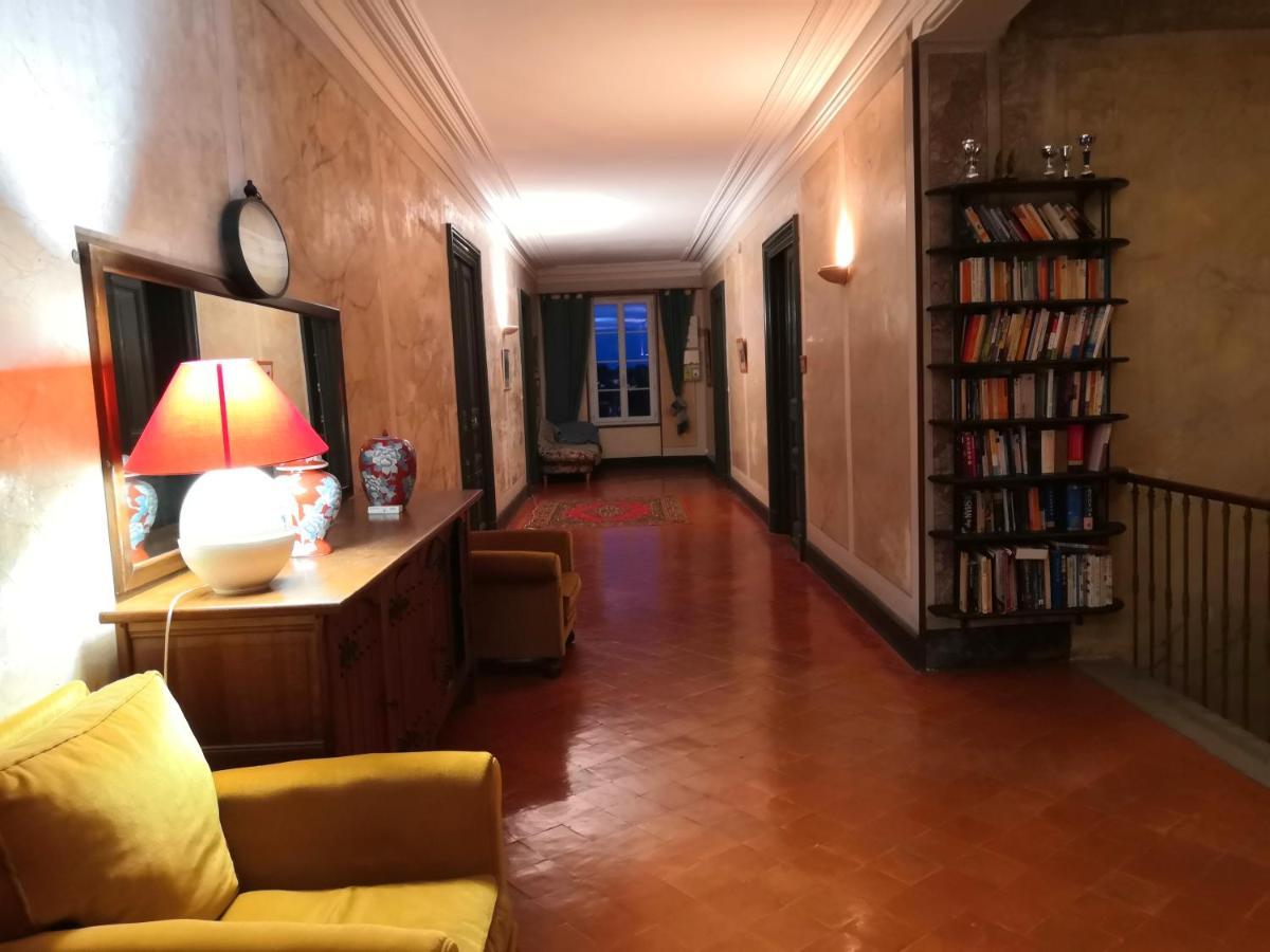 Les Volets Bleus Bed & Breakfast Salleles-d'Aude Exterior photo
