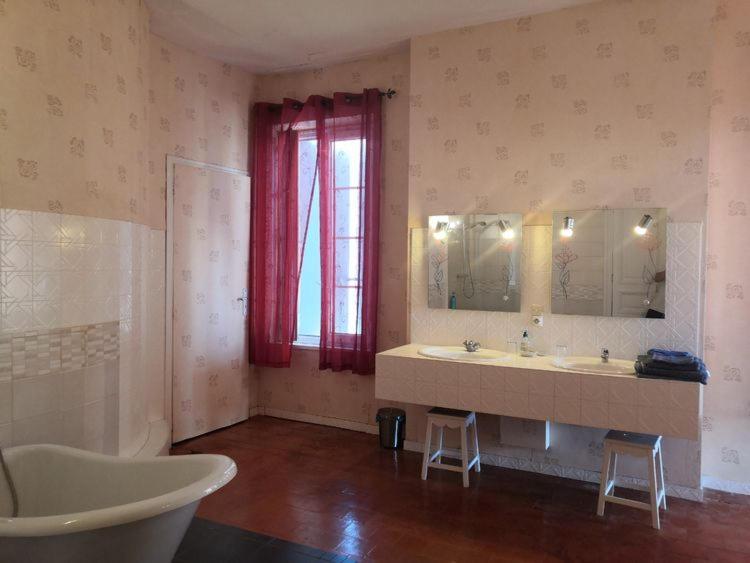 Les Volets Bleus Bed & Breakfast Salleles-d'Aude Exterior photo