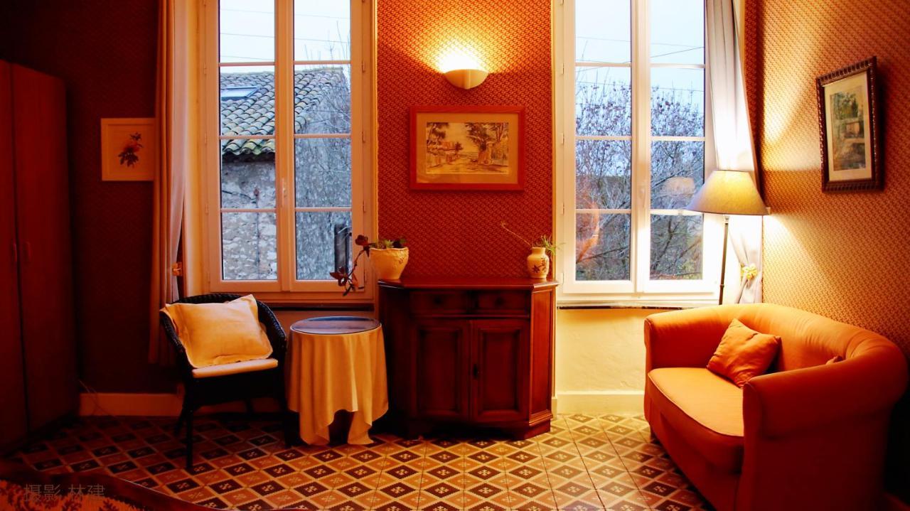 Les Volets Bleus Bed & Breakfast Salleles-d'Aude Exterior photo