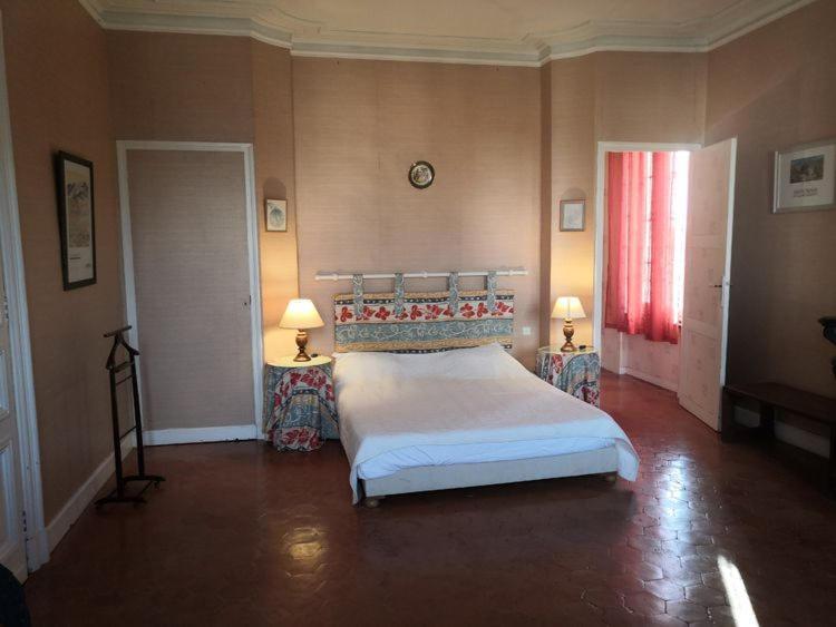 Les Volets Bleus Bed & Breakfast Salleles-d'Aude Exterior photo