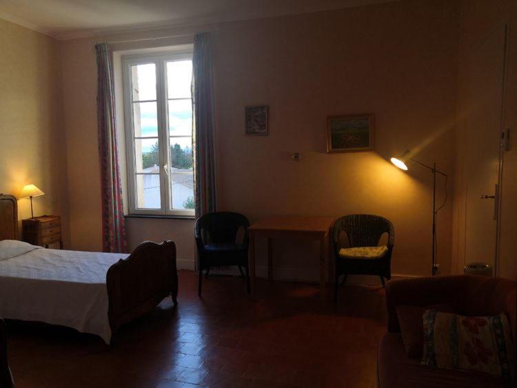 Les Volets Bleus Bed & Breakfast Salleles-d'Aude Exterior photo