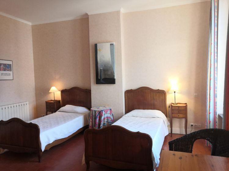 Les Volets Bleus Bed & Breakfast Salleles-d'Aude Exterior photo