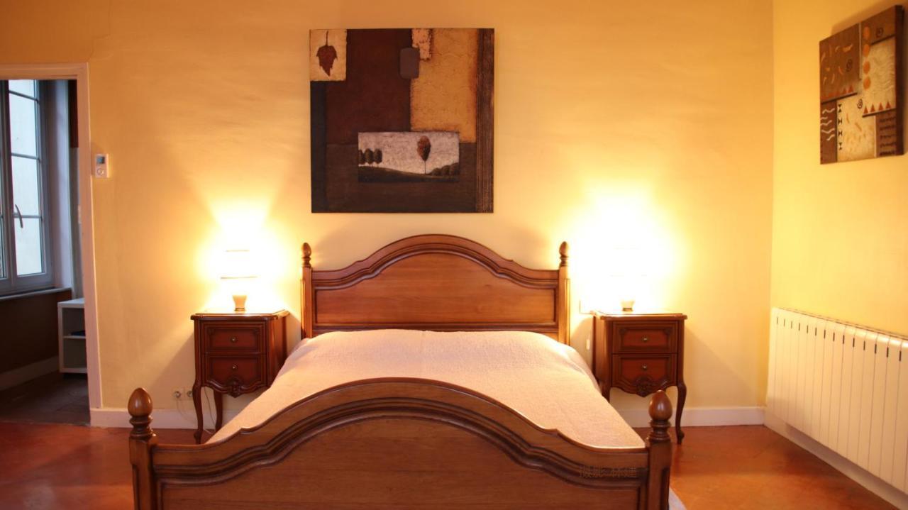 Les Volets Bleus Bed & Breakfast Salleles-d'Aude Exterior photo
