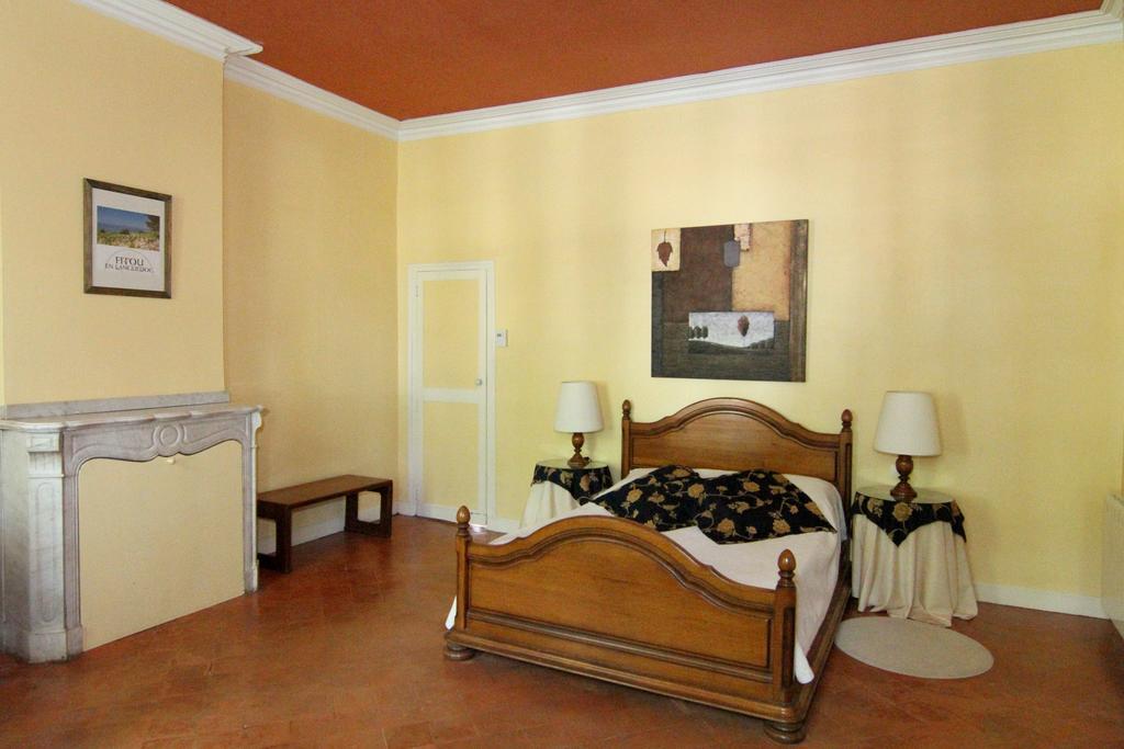 Les Volets Bleus Bed & Breakfast Salleles-d'Aude Room photo